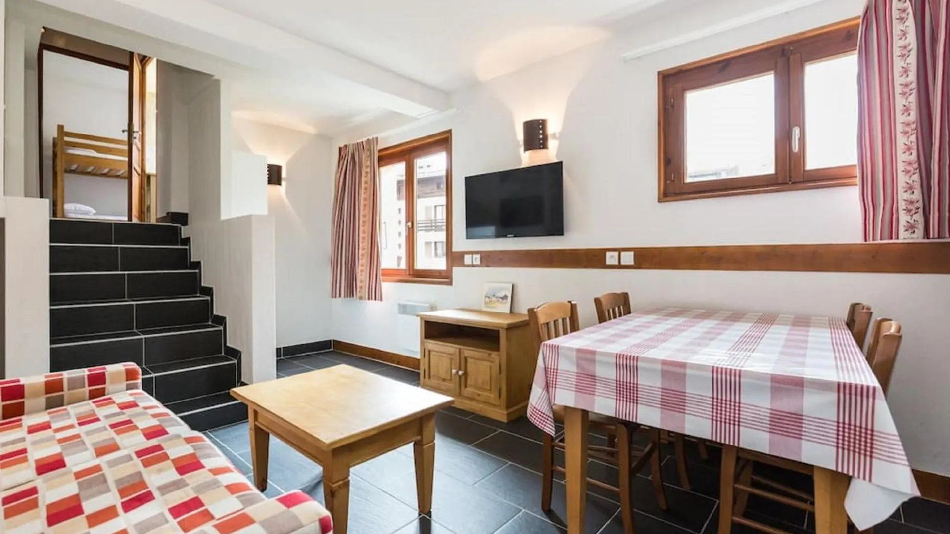 Aparthotel Les Aiguilles De Warens Combloux 3*,