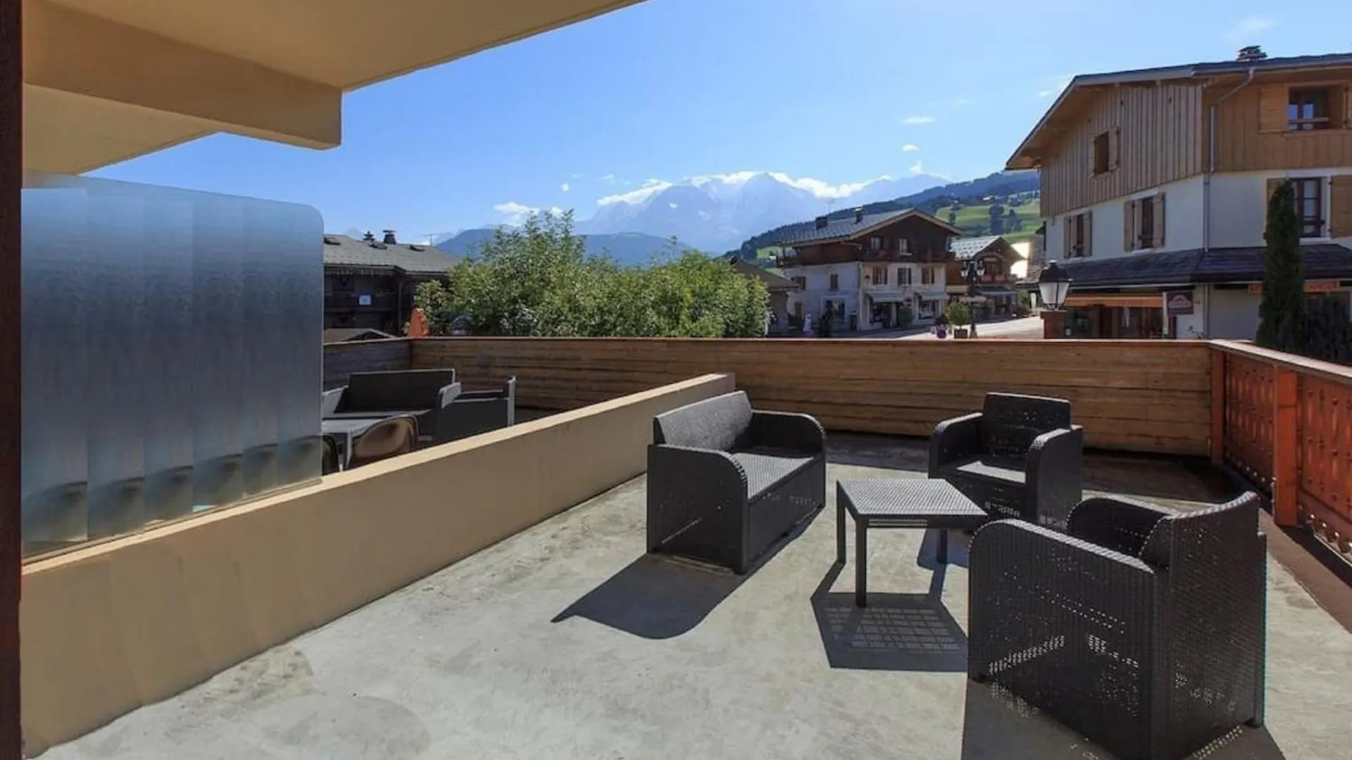 Les Aiguilles De Warens Aparthotel Combloux